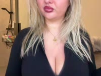 Ik ben hier om te geven wat je nodig hebt - met een lichaam dat smeekt om aangeraakt worden en een verbeelding die geen grenzen kent. Kom spelen en ontdek hoe ver we kunnen gaan...