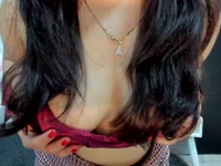 I am a sweet, curious, and energetic girl. I love to flirt, play with my eyes, and discover what makes you smile. Sometimes tender, sometimes mischievous... but always with a touch of mischief that will make you want to stay with me a little longer.