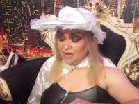 15 years experienced, professional in the execution of any fetish of any kind. If you are not a real and humble slave stay away from this room