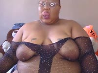 am a sexy bbw who like to have fun and network and make new friends join my room and have some  good time with me