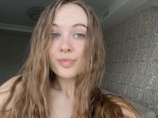 camgirl masturbating with sextoy AlbertaClem