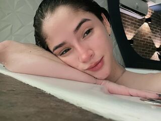 camwhore masturbating with sextoy CamilaMalkovich