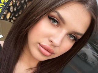 naked camgirl picture CoraLennox