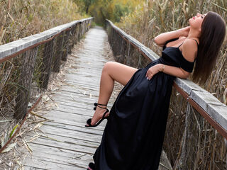 camgirl showing tits GiaCharming