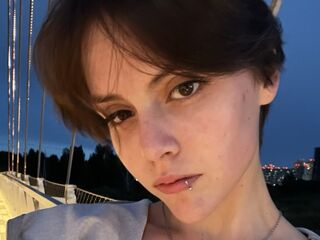 chat ShirlyQuerio