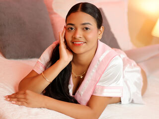 live chatroom ZariRiley