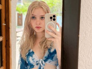 sexy webcam girl JuneLane