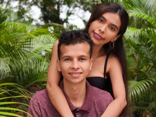 live sex cam couple LuccyAndJames
