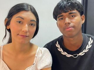 naughty camgirl giving blowjob RavenAndJustin