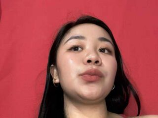 kinky girlcam HannahVinson