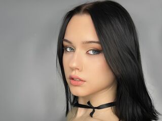 masturbating camgirl AddamsAmber