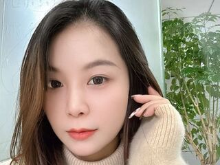 live webcam performer AhJing