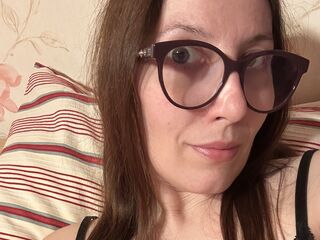 hot naked camgirl AlanyssLyon