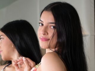 cam girl playing with vibrator AlexaGiraud