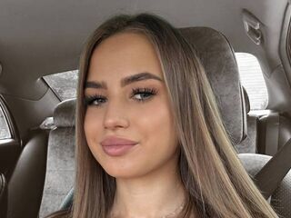 adult webcam chat room AliceCire