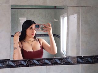girl chat room AlisonAby