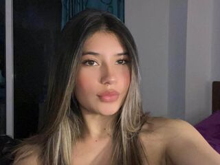 camgirl playing with vibrator AmberDanneca