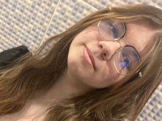 naked cam chat AminaBlooms