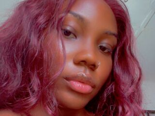 camgirl masturbating with dildo AniMaculey