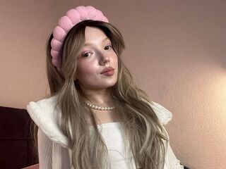 fingering webcamgirl AnnikaBloom