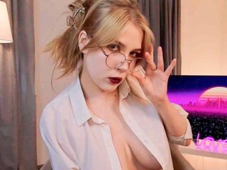 naked webcam girl fingering AnnisBrow