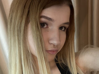 camgirl playing with sex toy AraPosey