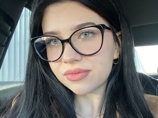 hot cam girl masturbating with vibrator AvaPoisonous