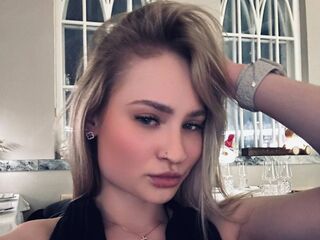 camgirl masturbating with sextoy BarberaWesterman