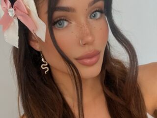 camgirl photo BellaSophiaSky