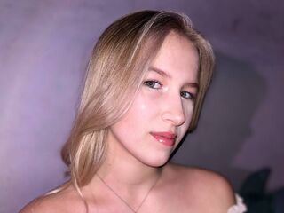 adult live web cam BettyKirsy
