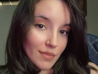 girl fingering bald pussy BirdieBirchett