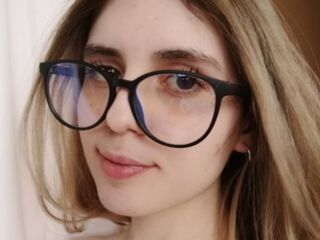nude camgirl picture BlytheDendy