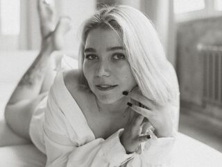 fingering webcamgirl BreanaAlosta