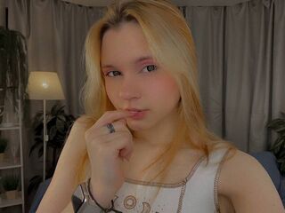masturbating cam girl BrittGreenhouse