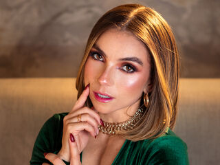 kinky video chat performer CamilaRhoa