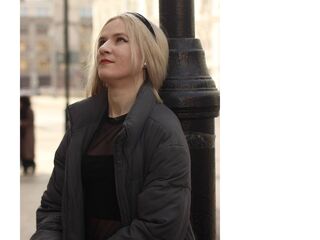 cam girl masturbating CarinGoodwin