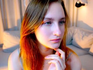 camgirl showing tits CarlynDallman