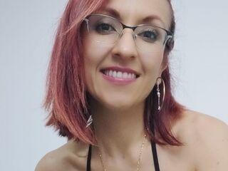 naked camgirl picture CataMoreno