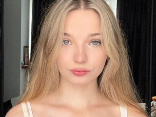 sexwebcam CleliaGoel