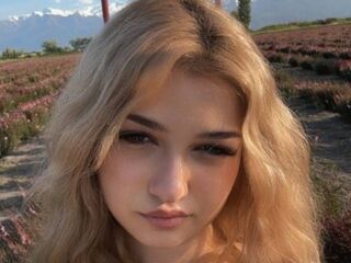 free livesex CloudyFox