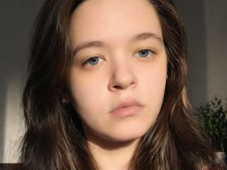 closeup webcam CorneliaAdling