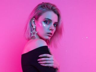 fingering webcamgirl DaiseyNovotny