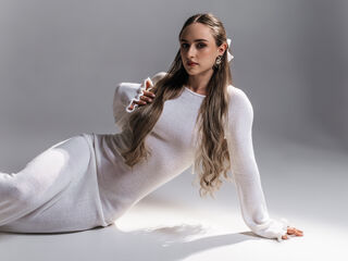 cam slut chat room DannaWhite