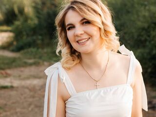 free nude webcam DemetriceAkpan