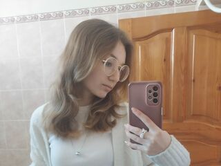 naked camgirl masturbating with vibrator EdrisWauters