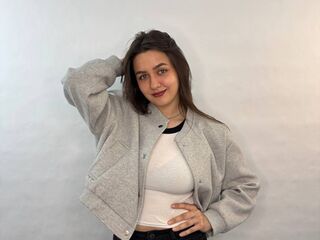 online chat ElaraWhitmoren