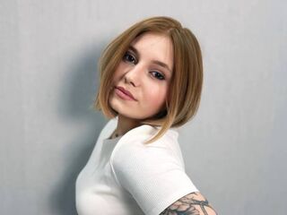 camslut naked ElenorLandes