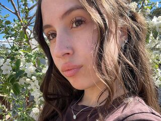 naked webcamgirl ElizabethJager