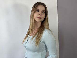 cam chat room EllenUnzueta