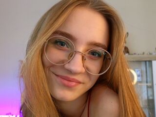 webcamgirl ElwynaAldis